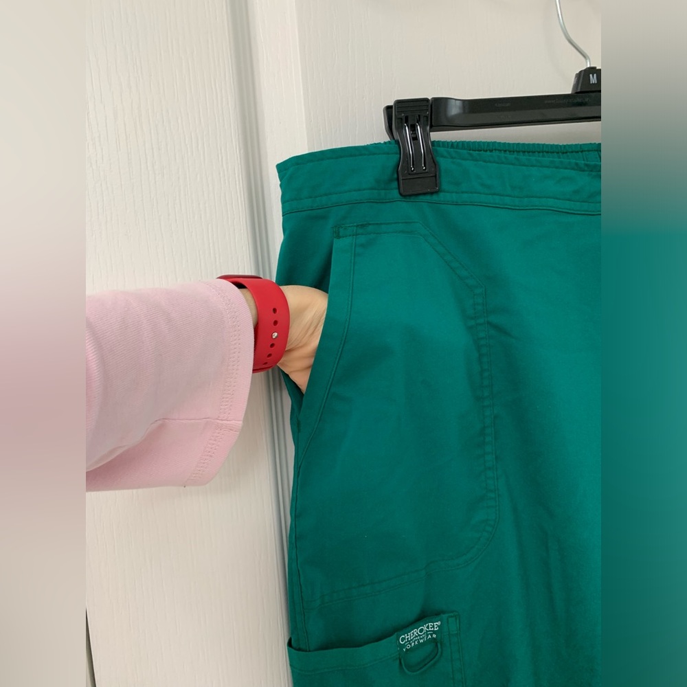 Cherokee Hunter Green Cargo Scrub Pants - Picture 8 of 13